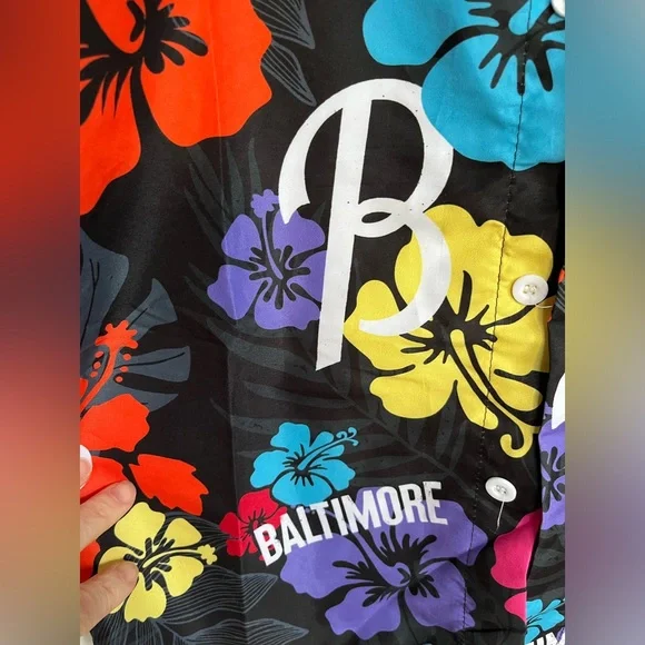 Baltimore Hawaiian button-up shirt, adult medium, Orioles ballpark giveaway - Picture 4 of 5